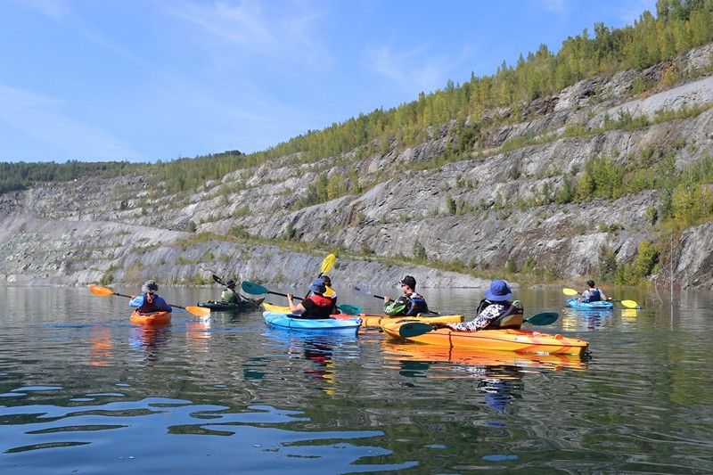 Kayak dans la mine Jeffrey : une expérience unique à Val-des-Sources
